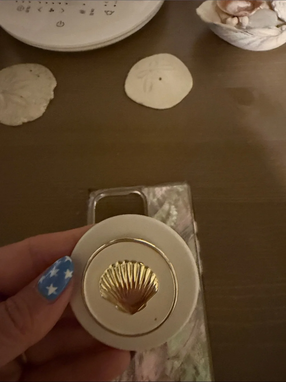 Flaunt brand case. Mother of pearl, iPhone 16?pro max.